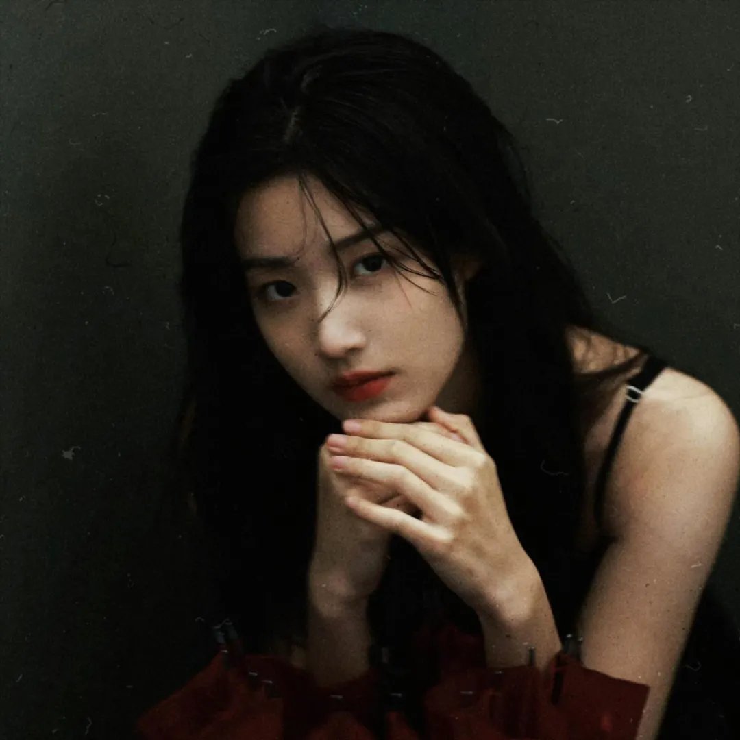 不装了,我比英雄还强
